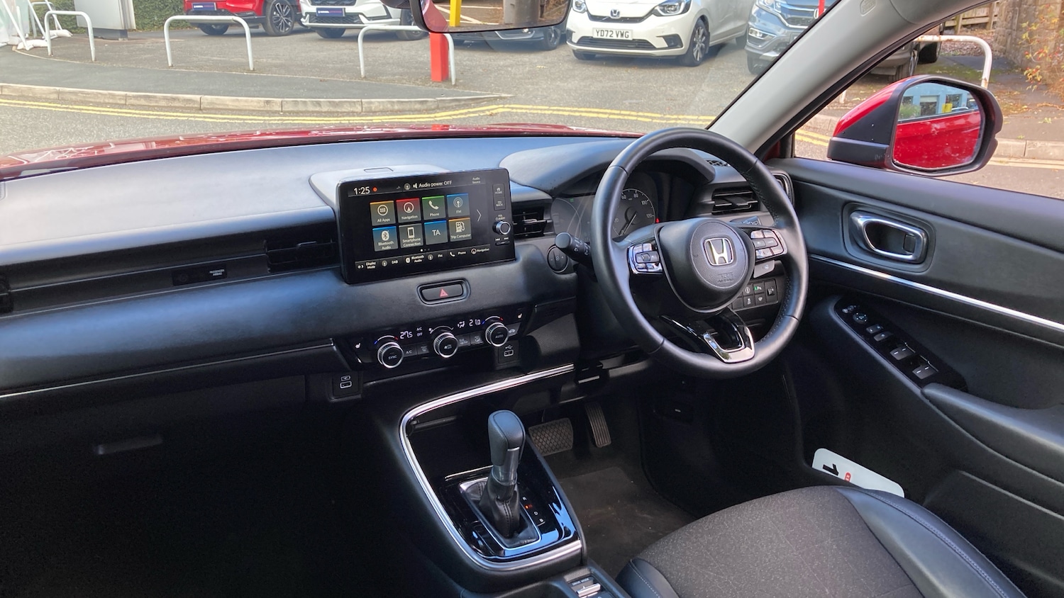 Used Honda HR-V 2023 for sale - 76115726: Photo 2