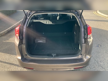 Used Honda Civic 2015 for sale - 76065937: Photo 4
