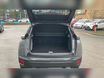 Used Peugeot 2008 2024 for sale - 77220683: Photo