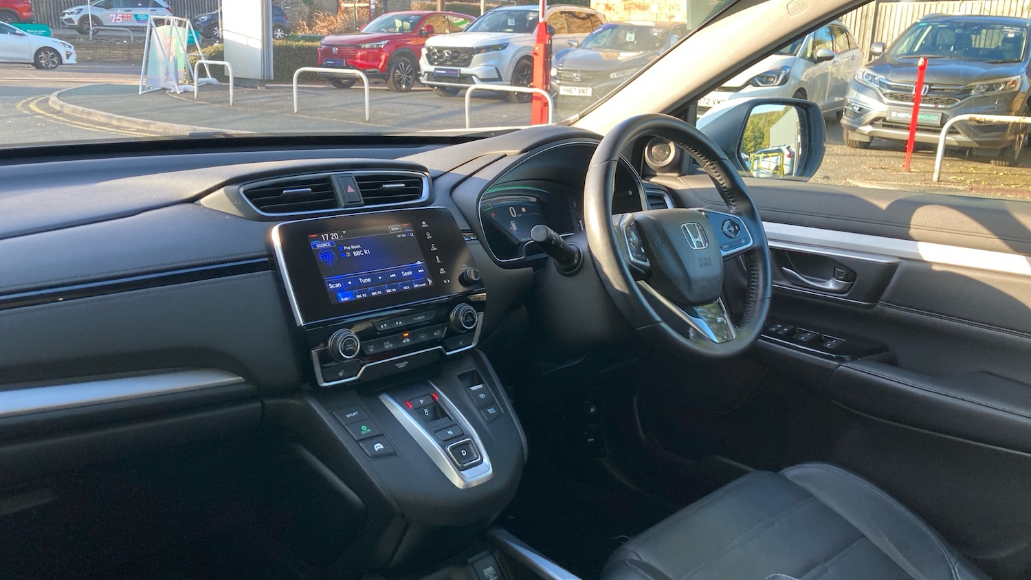 Used Honda CR-V 2019 for sale - 76035869: Photo 2