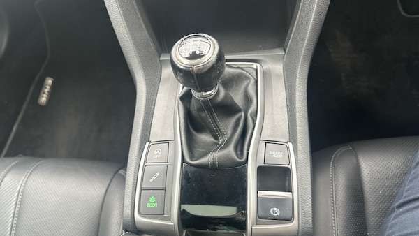 Used Honda Civic 2018 for sale - 76198076: Photo 17