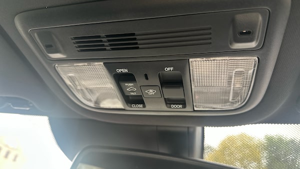 Used Honda Civic 2018 for sale - 76198076: Photo 27