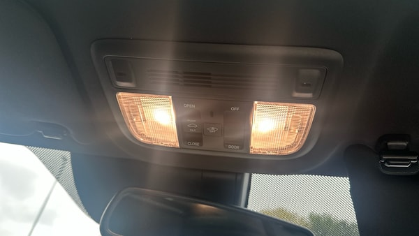Used Honda Civic 2018 for sale - 76198076: Photo 30