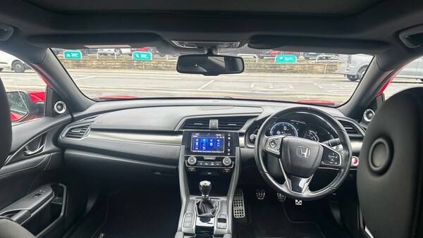 Used Honda Civic 2018 for sale - 76198076: Photo 36