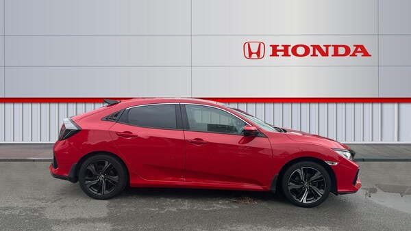 Used Honda Civic 2018 for sale - 76198076: Photo 5