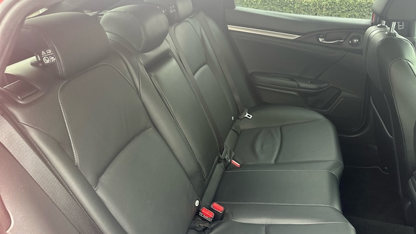 Used Honda Civic 2018 for sale - 76198076: Photo 8