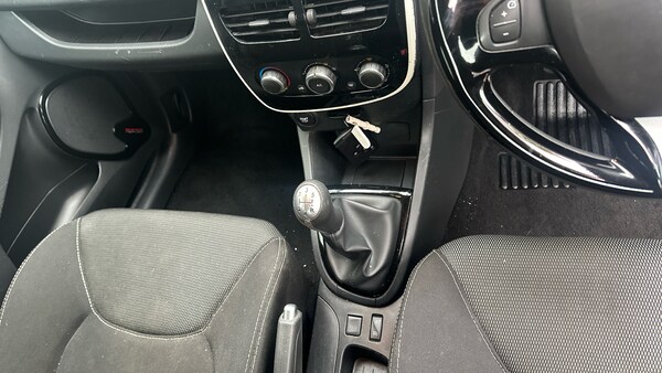 Used Renault Clio 2015 for sale - 76281067: Photo 13