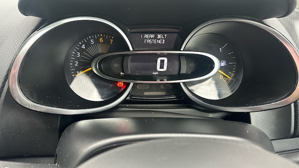 Used Renault Clio 2015 for sale - 76281067: Photo 18