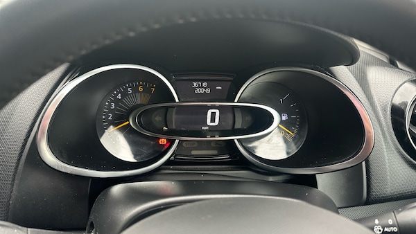 Used Renault Clio 2015 for sale - 76281067: Photo 23