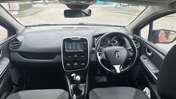 Used Renault Clio 2015 for sale - 76281067: Photo 32
