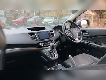 Used Honda CR-V 2018 for sale - 76428576: Photo