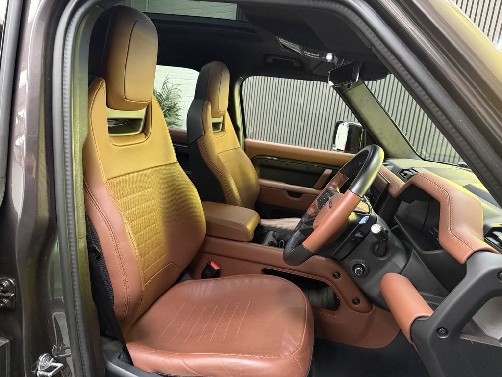 Used Land Rover Defender 2025 for sale - 78102705: Photo 11