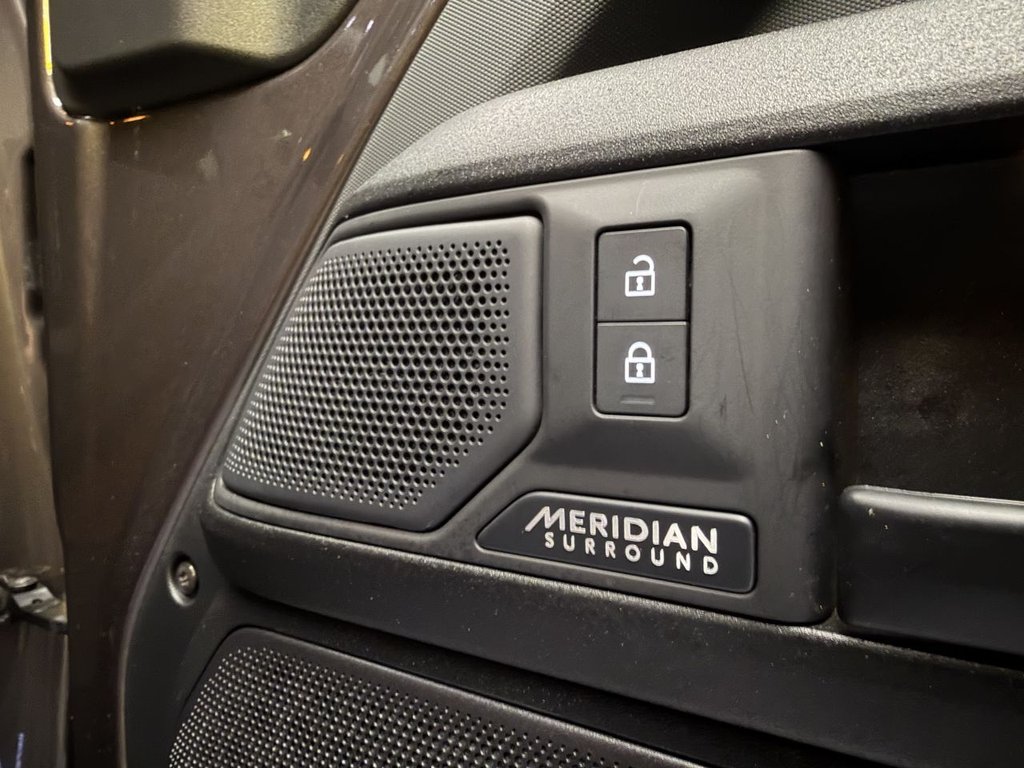 Used Land Rover Defender 2025 for sale - 78102705: Photo 17