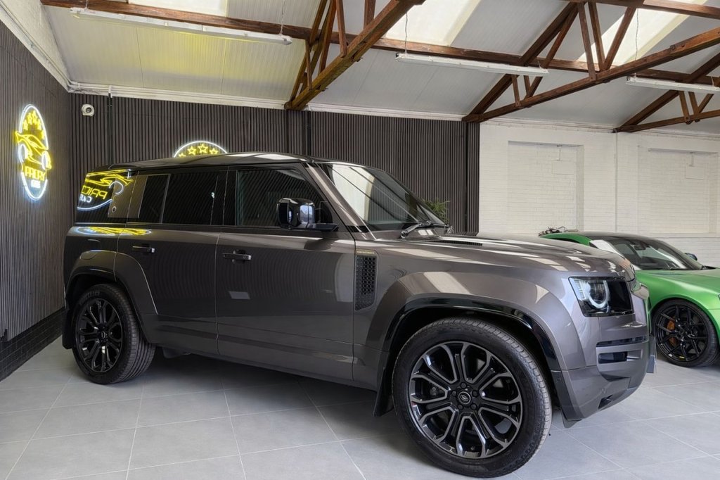 Used Land Rover Defender 2025 for sale - 78102705: Photo 2