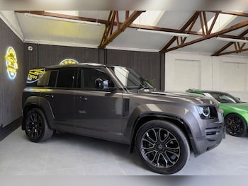 Used Land Rover Defender 2025 for sale - 78102705: Photo