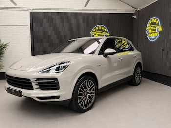 Used Porsche Cayenne 2023 for sale - 78682500: Photo