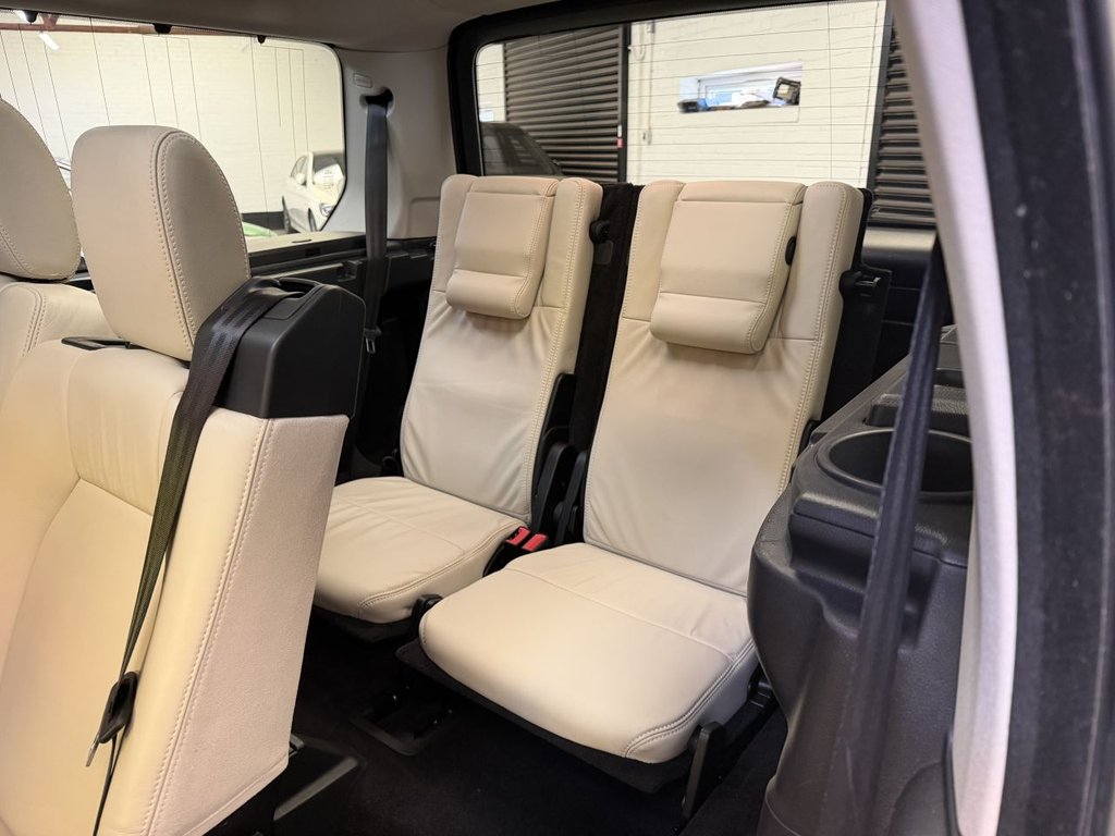 Used Land Rover Discovery 2015 for sale - 78145341: Photo 14