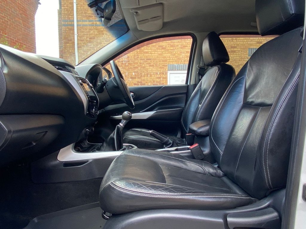 Used Nissan Navara 2016 for sale - 77208364: Photo 10