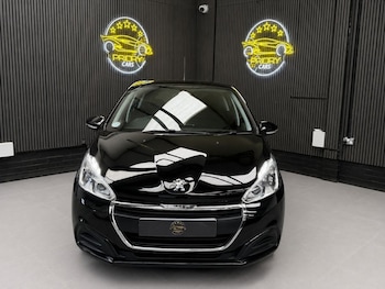 Used Peugeot 208 2015 for sale - 79196850: Photo