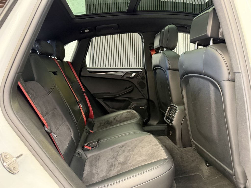 Used Porsche Macan 2016 for sale - 77821118: Photo 11