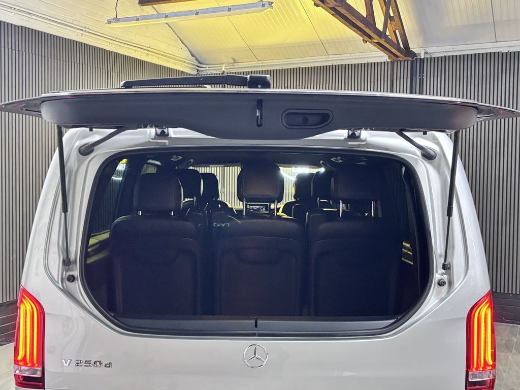 Used Mercedes-Benz V-Class 2019 for sale - 77227728: Photo 8