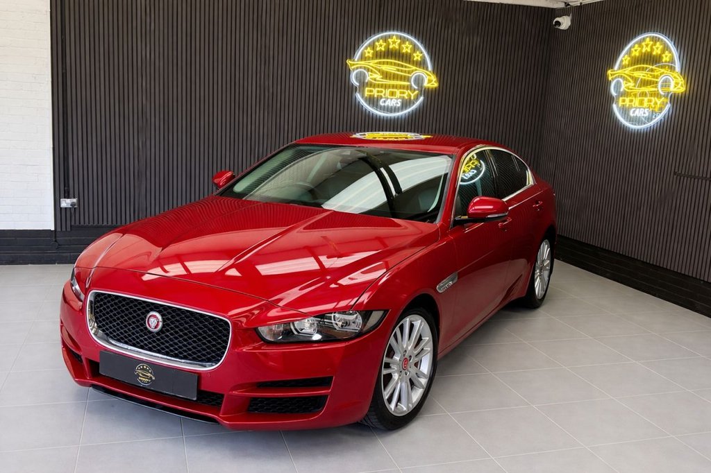 Used Jaguar XE 2017 for sale - 77667147: Photo 3