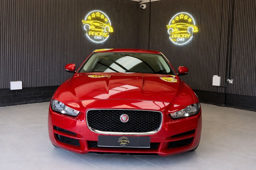 Used Jaguar XE 2017 for sale - 77667147: Photo 4