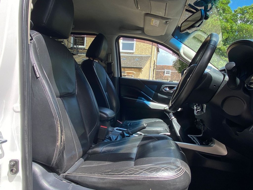 Used Nissan Navara 2016 for sale - 77250057: Photo 9