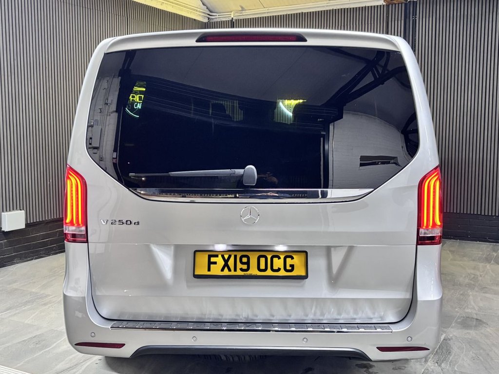 Used Mercedes-Benz V-Class 2019 for sale - 77208359: Photo 5