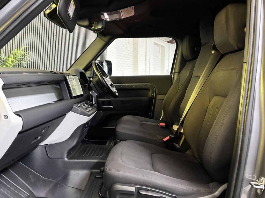 Used Land Rover Defender 2021 for sale - 77226990: Photo 10
