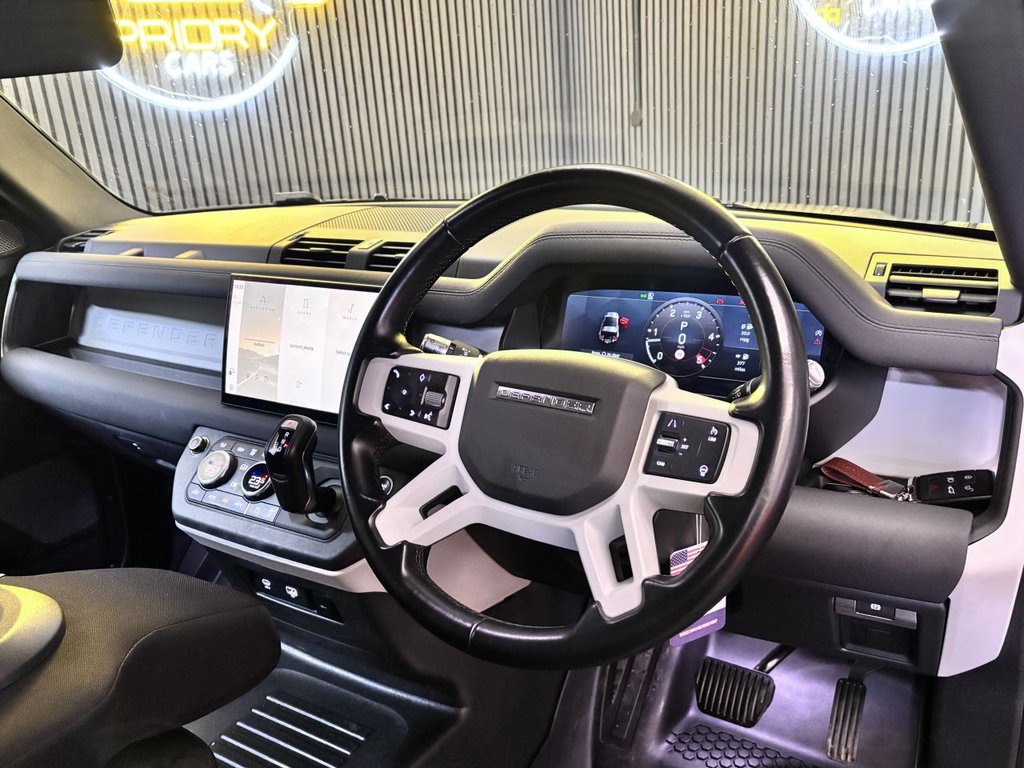 Used Land Rover Defender 2021 for sale - 77226990: Photo 8