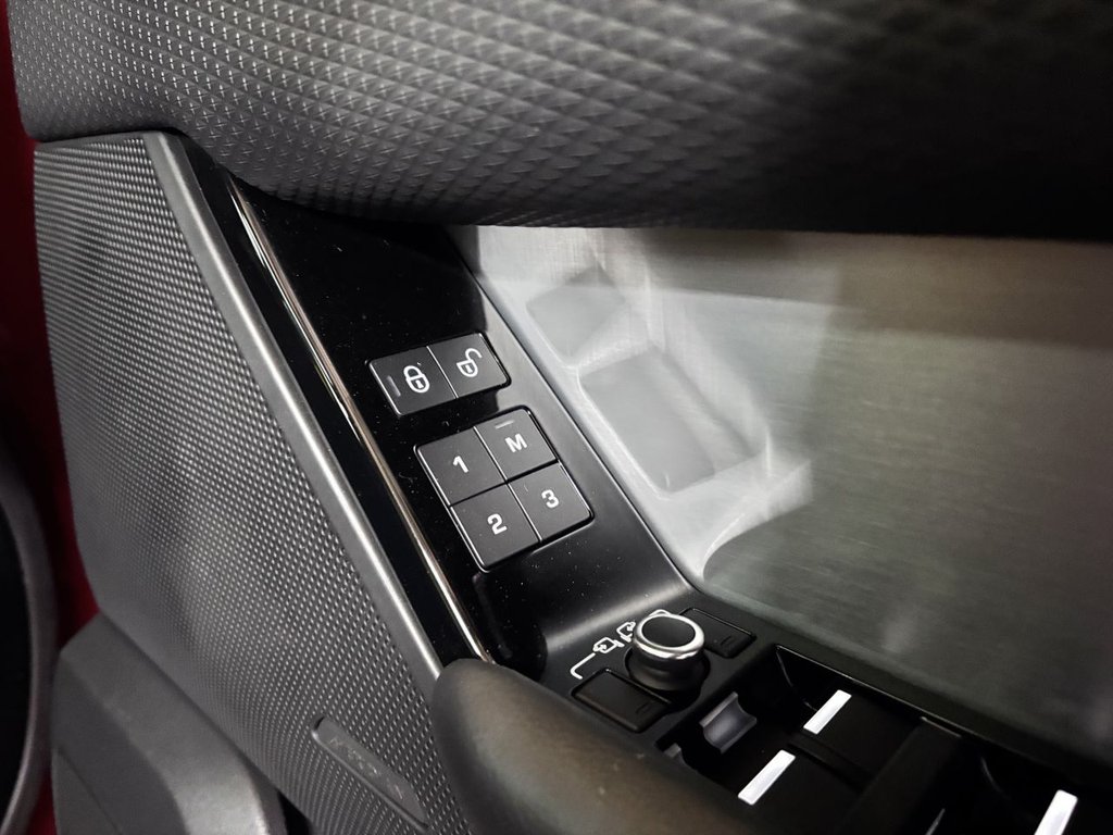 Used Land Rover Range Rover Velar 2018 for sale - 77208383: Photo 15