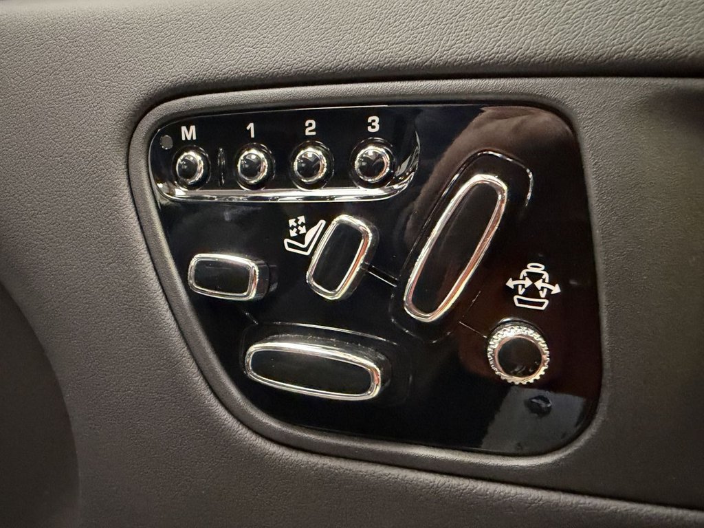 Used Jaguar XK 2012 for sale - 77608816: Photo 14