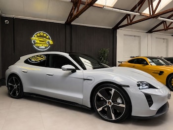 Used Porsche Taycan 2022 for sale - 79599101: Photo
