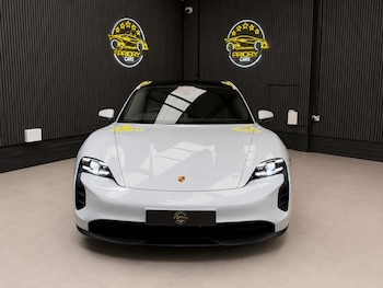 Used Porsche Taycan 2022 for sale - 79599101: Photo