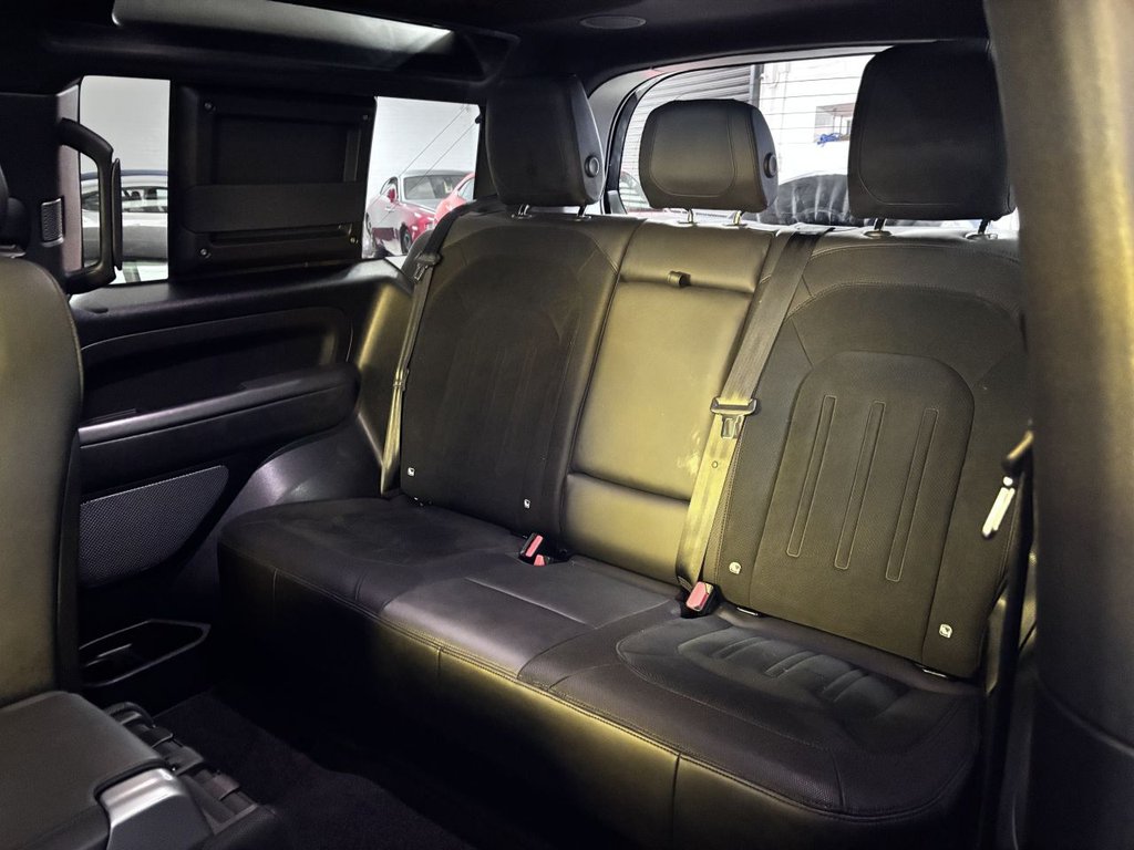 Used Land Rover Defender 2022 for sale - 77226960: Photo 12