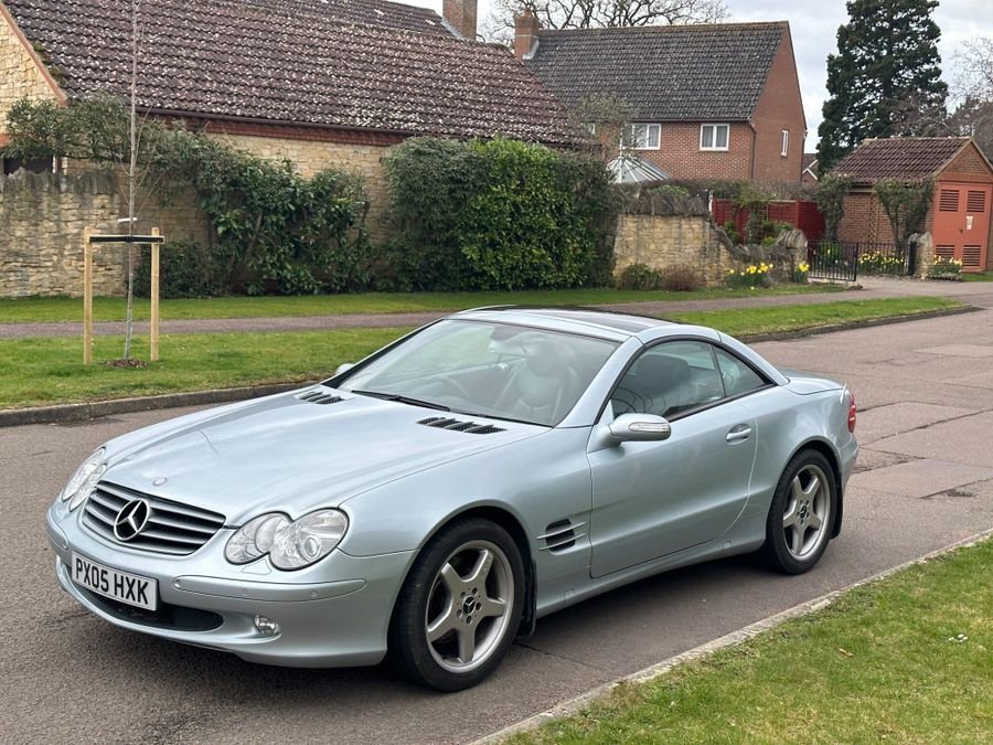 Used Mercedes-Benz SL 2005 for sale - 77208334: Photo 10