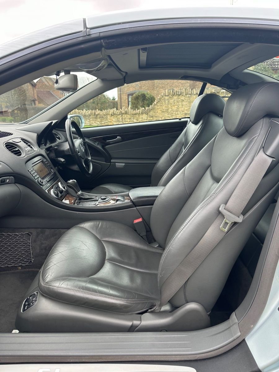 Used Mercedes-Benz SL 2005 for sale - 77208334: Photo 15
