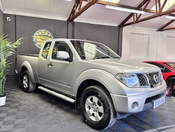 Used Nissan Navara 2009 for sale - 77208349: Photo