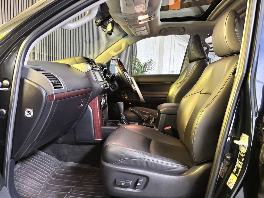 Used Toyota Land Cruiser 2018 for sale - 77302201: Photo 11