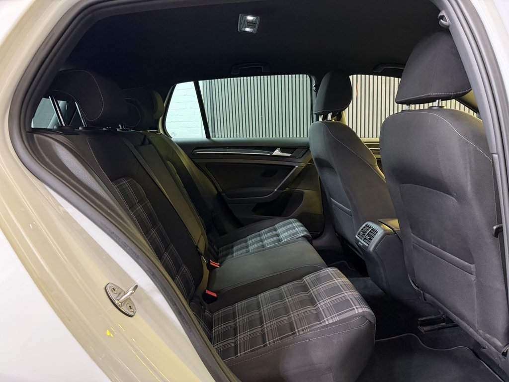 Used Volkswagen Golf 2014 for sale - 78102702: Photo 11