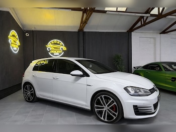 Used Volkswagen Golf 2014 for sale - 78102702: Photo
