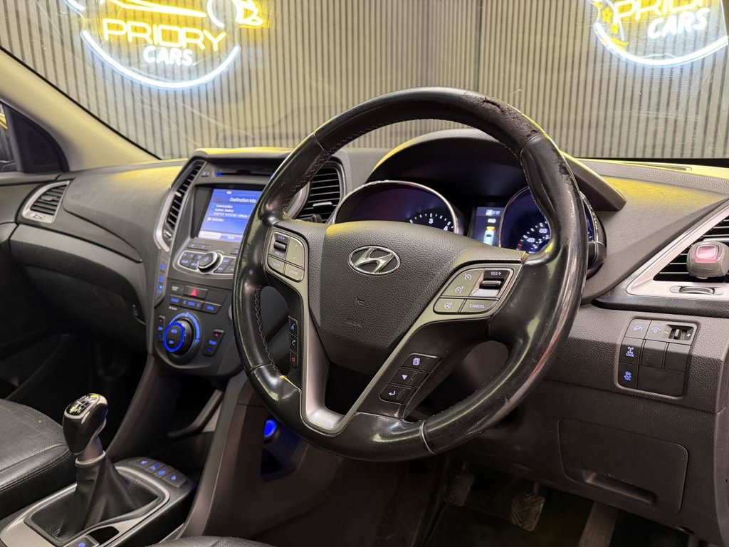 Used Hyundai Santa Fe 2014 for sale - 77748156: Photo 8