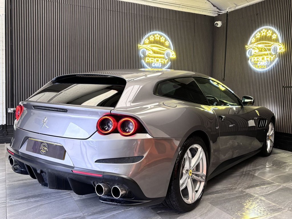 Used Ferrari GTC4Lusso 2017 for sale - 77208358: Photo 7