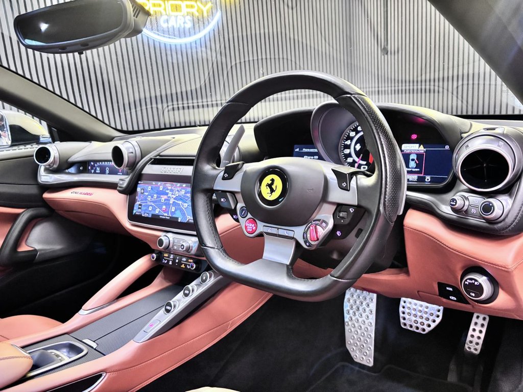 Used Ferrari GTC4Lusso 2017 for sale - 77208358: Photo 8