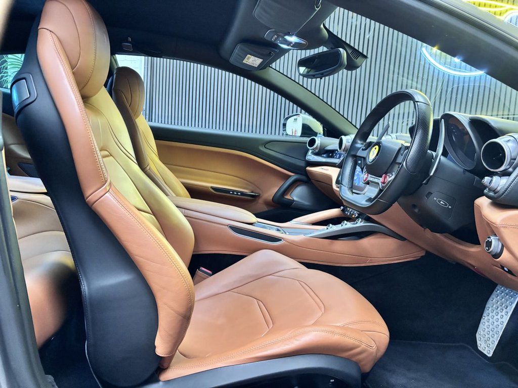 Used Ferrari GTC4Lusso 2017 for sale - 77208358: Photo 9