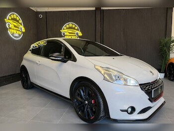 Used Peugeot 208 2015 for sale - 77734699: Photo