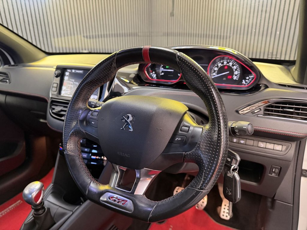 Used Peugeot 208 2015 for sale - 77734699: Photo 8