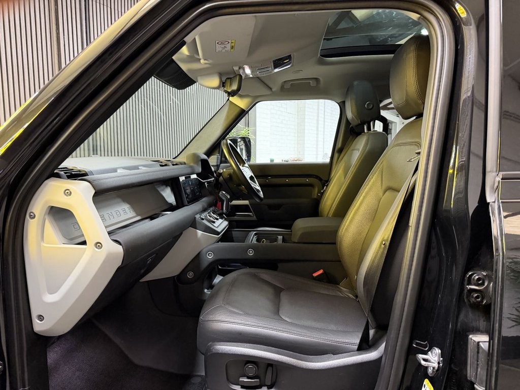 Used Land Rover Defender 2022 for sale - 78212920: Photo 10