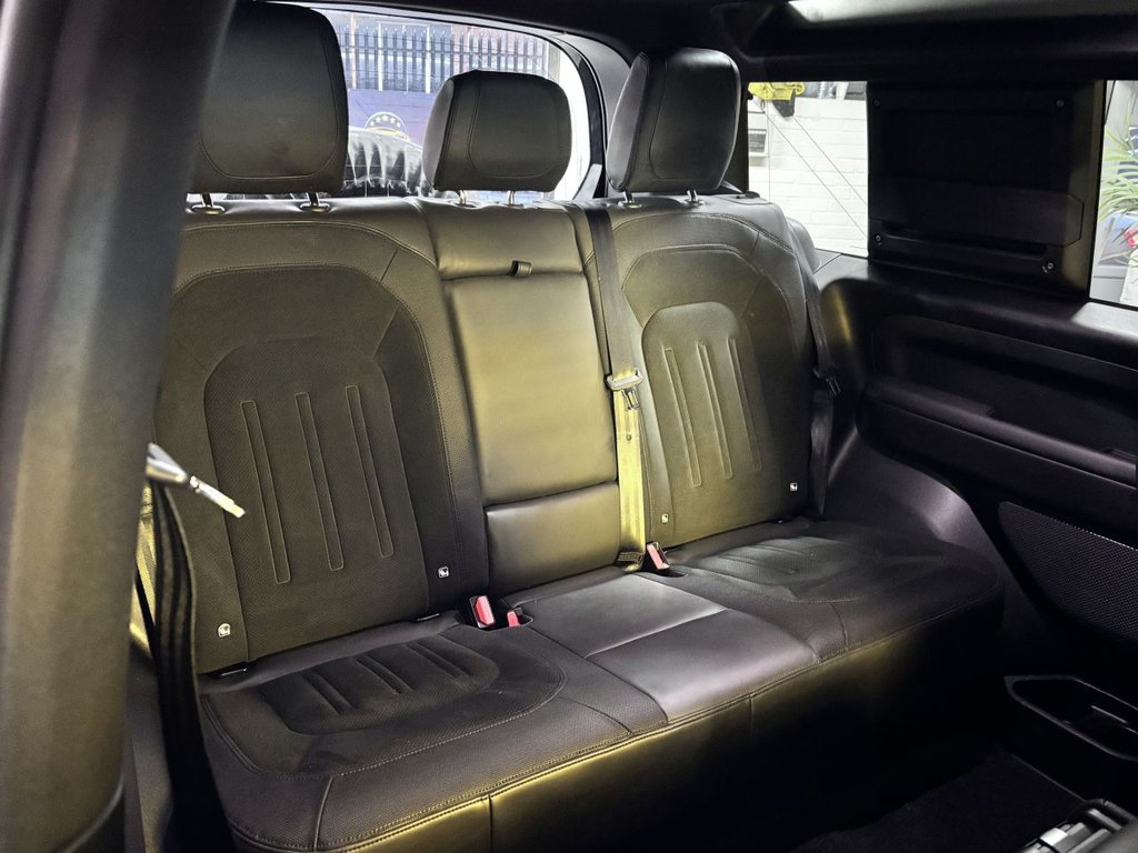 Used Land Rover Defender 2022 for sale - 77208332: Photo 11